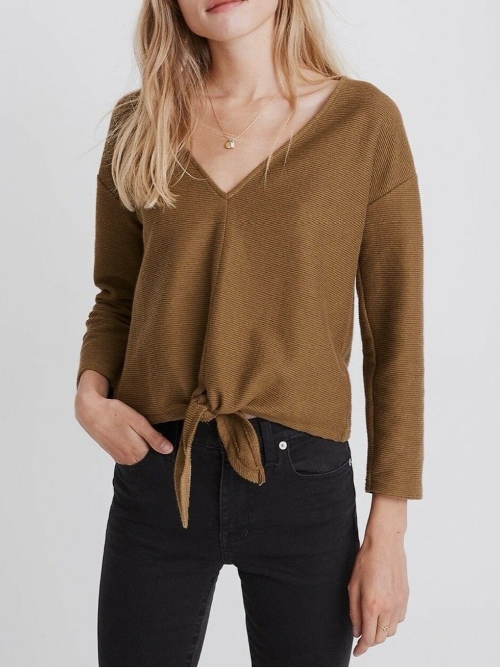 ⭐️ Madewell Olive Green V-Neck Relaxed Fit Top